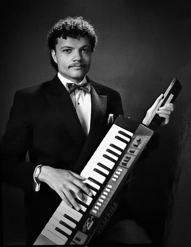 Jon Yon playing his Yamaha 'Keytar'.