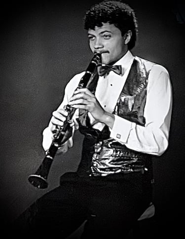 Jon Yon playing the clarinet