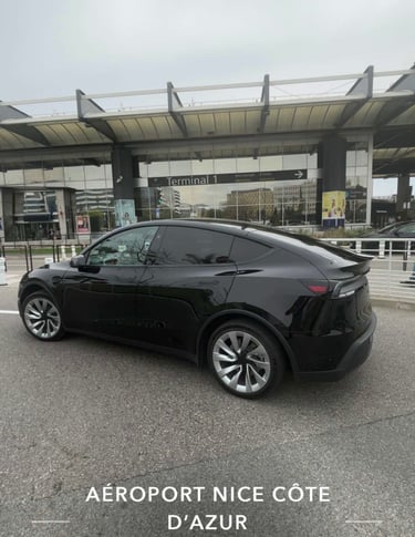 tesla chauffeur privé VTC Cassis à l'aéroport de Nice 