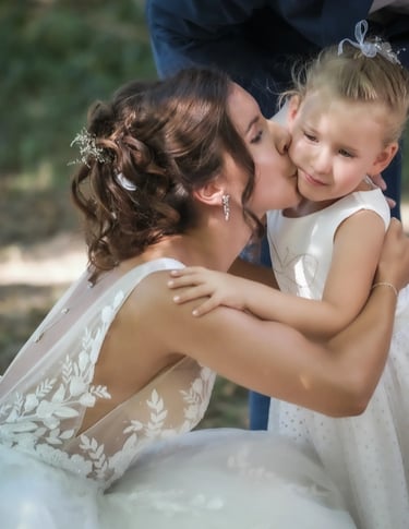 Une jeune mariée heureuse et une émotion captée par un photographe de mariage professionnel