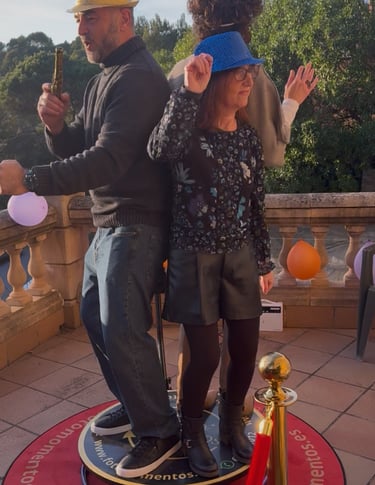 Plataforma 360 con invitados disfrutando y creando vídeos únicos en eventos