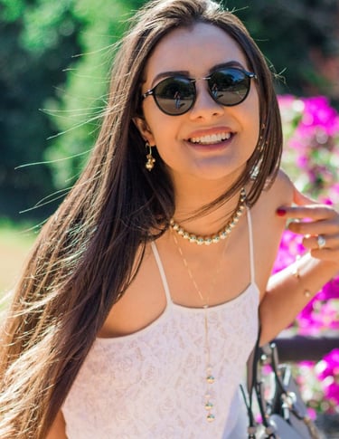 Historias reales de personas que transformaron su vida gracias a la terapia online de HolaTerapia.
