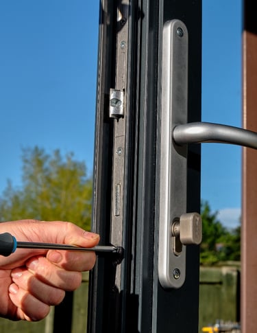 Locksmith Exeter new lock installation