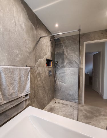 Salle de bain à Béthune complètement rénovée par Carreno