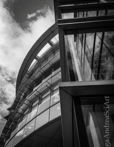 Sony Xperia XZ Premium. Lothian Road