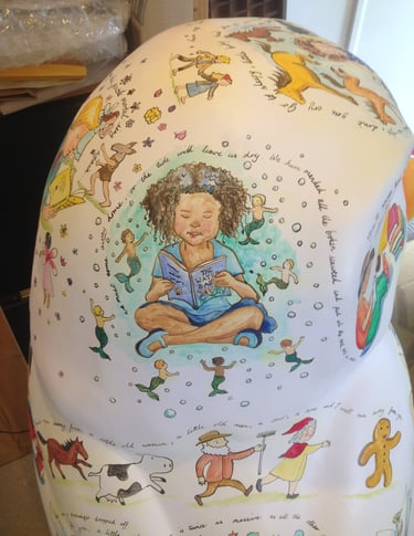 Laura Fearn's owl sculpture, sponsored by Waterstones, detail.
