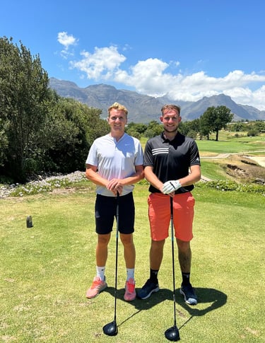 Guests playing golf at De Zalze in Stellenbosch 