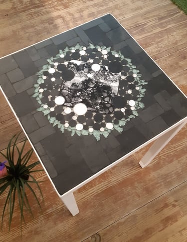 bout de canapé, mosaîque en nacre verre et lave émaillée