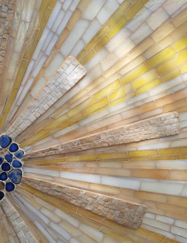 décor de fontaine, mosaïque de verre et marbre