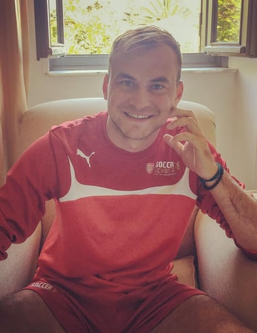 Bogdan Botezatu în cantonament pe Insula Creta cu Arsenal Soccer Schools