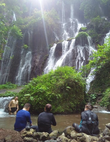 Paket wisata Malang Tumpak sewu dan Bromo sunrise