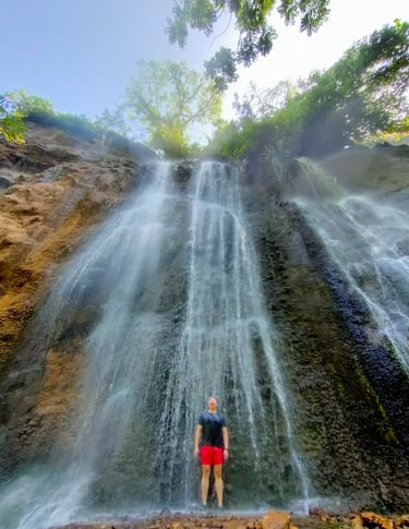 Paket hemat wisata alam Jawa Timur Tumpak sewu dan Bromo sunrise