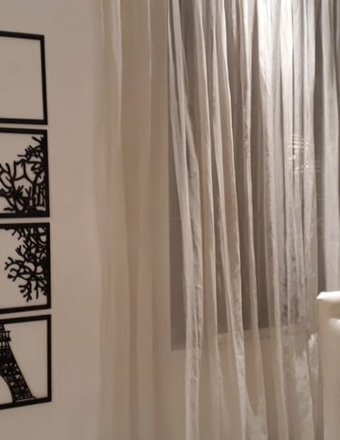 polidíptico torre Eiffel en madera negro calado con laser