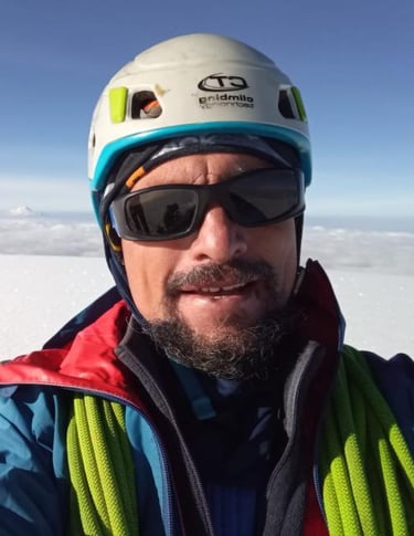 Robinsson Solari - IFMGA mountain guide, Ecuador