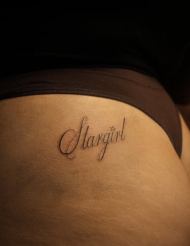 Tatouage écriture réalisé par Eva Ink Vlr