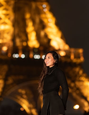torre acessa a noite
