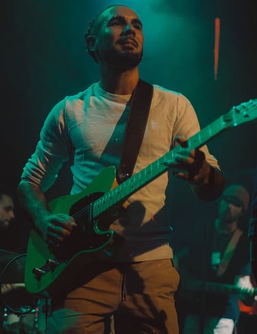 Garçon! à trois groupe festif pour de la musique et de la chanson estivale évènentiel fête mariages