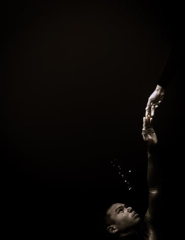 contemporary underwater portrait ocean photography Laura Mommicchi