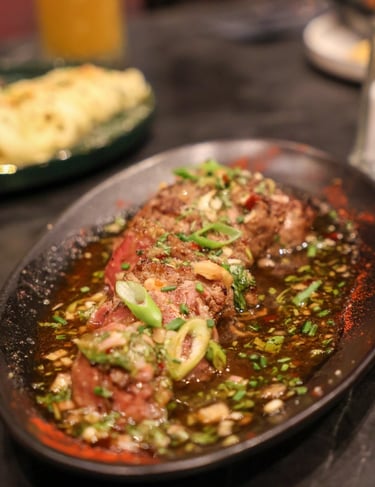 Viande halal assaisonné et préparé maison au restaurant La Parisienne à Nîmes