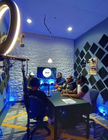 Podcast Studio 1 up to 6 participants