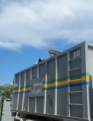 TOLVA DE PLARECA PARA RECOLECCIÓN DE RESIDUOS INDUSTRIALES