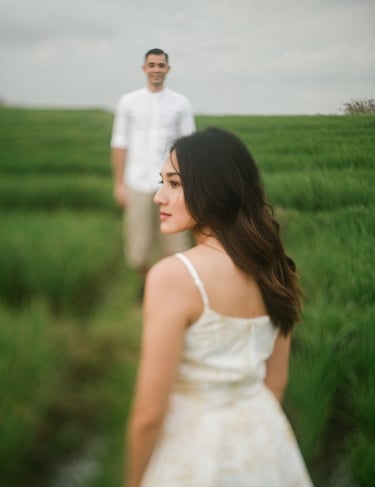 Bride turning in rice field during intimate couple session at Waka Gangga Tabanan Bali