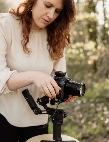 léa olivier videaste de mariage à dinan installe son materiel