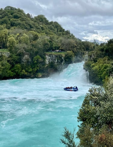 Lancha rápida en Huka Falls, Taupo