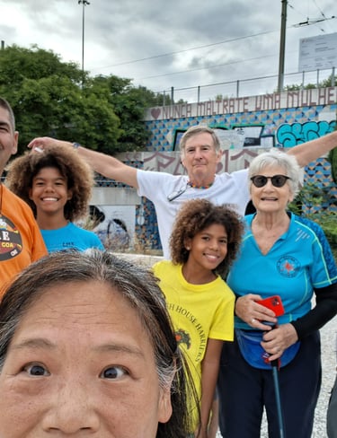 selfy of people before a hash event