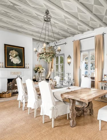 Finca Santa Katerina dining room with chandelier and traditional furnishings