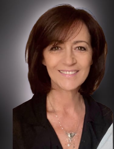 une femme avec un sourire