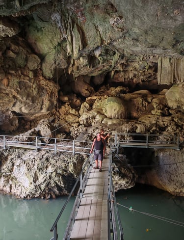 Nam Lot Cave, Chumphon Sawi