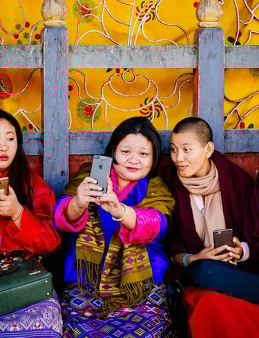 bhutanese-women-selfie-time-at-jambay-lhakhang-drub-festival