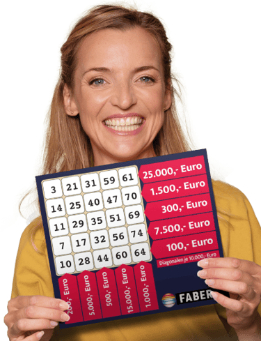 Deborah Müller hält ein Sofortgeld-Bingo Los in die Kamera