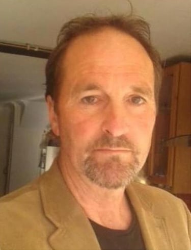Head shot of Tom Burke, Peter Burke Author 