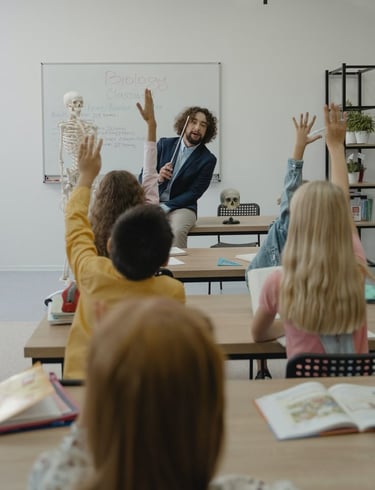 Hire qualified and experienced teachers for NEET, JEE, and Foundation coaching