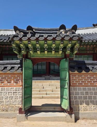 Gyeongbokgung doorway