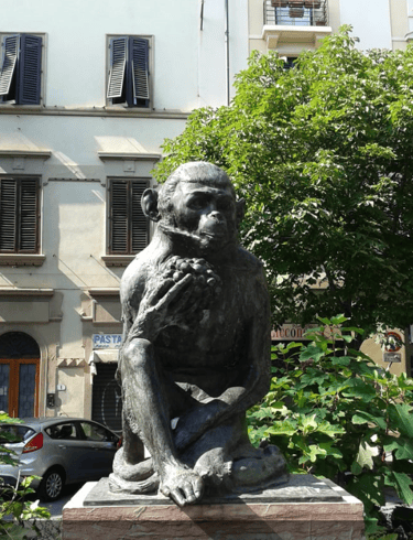 Scimmia .Piazza Tanucci