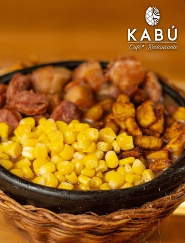 Miacitos con Chicharron en Kabú Café Restaurante Calarcá Quindío