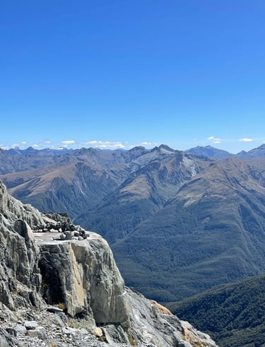 Espacio para acampar frente a Brewster Glacier