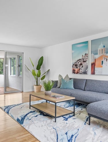 Stay comfortably at this stylish two-story rental near downtown Pittburgh—with amenities like game r