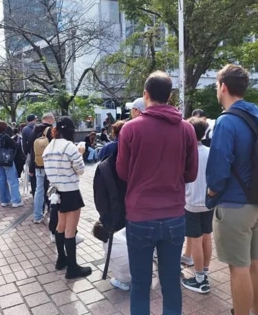 Open air streetpreaching and witnessing in Japanese and English is a feature of our fellowship