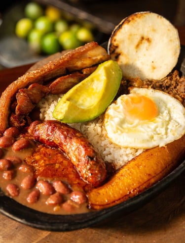 Bandeja Paisa El Hato de Evelio