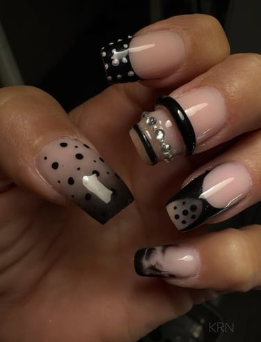 gainage ongle naturel-nail-art-noir-décoration-ongles