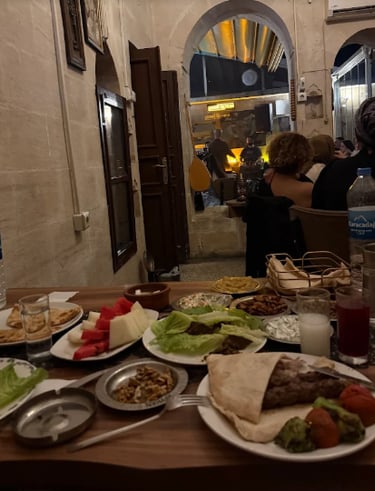 Reyhan Restaurant ( Sıra gecesi ) Teras Cafe