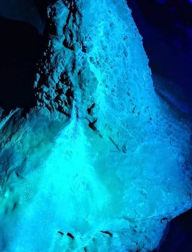 Chattanooga, TN - Calcite minerals that sparkle & glow in the caves at Raccoon Mountain Caverns