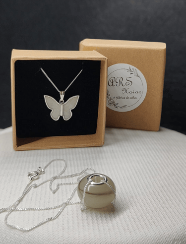 Mariposa y Charm leche materna y pelito