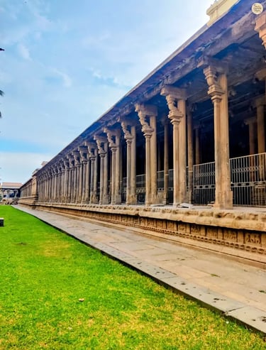 Thousand Pillar Mandapam of Sri Ranganathaswamy Temple, Srirangam – ancient stone hall with intricate carvings.