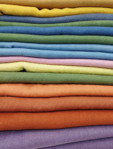 echarpes etoles teinture vegetale fibres naturelles laine soie coton artisanat textile france millau