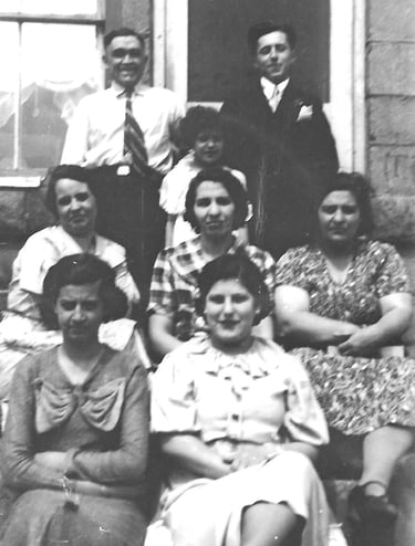 immigrants on steps